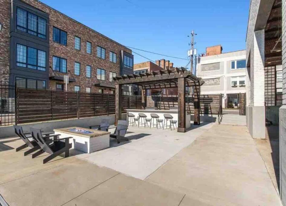 Cozy Atlanta Apartment Exterior photo